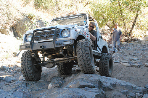 Suzuki Samurai rock crawler